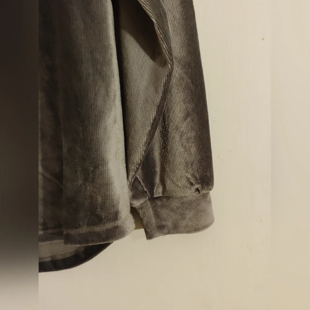 Charlotte Hornets Gray Sweatshirt - Picture 3 of 5